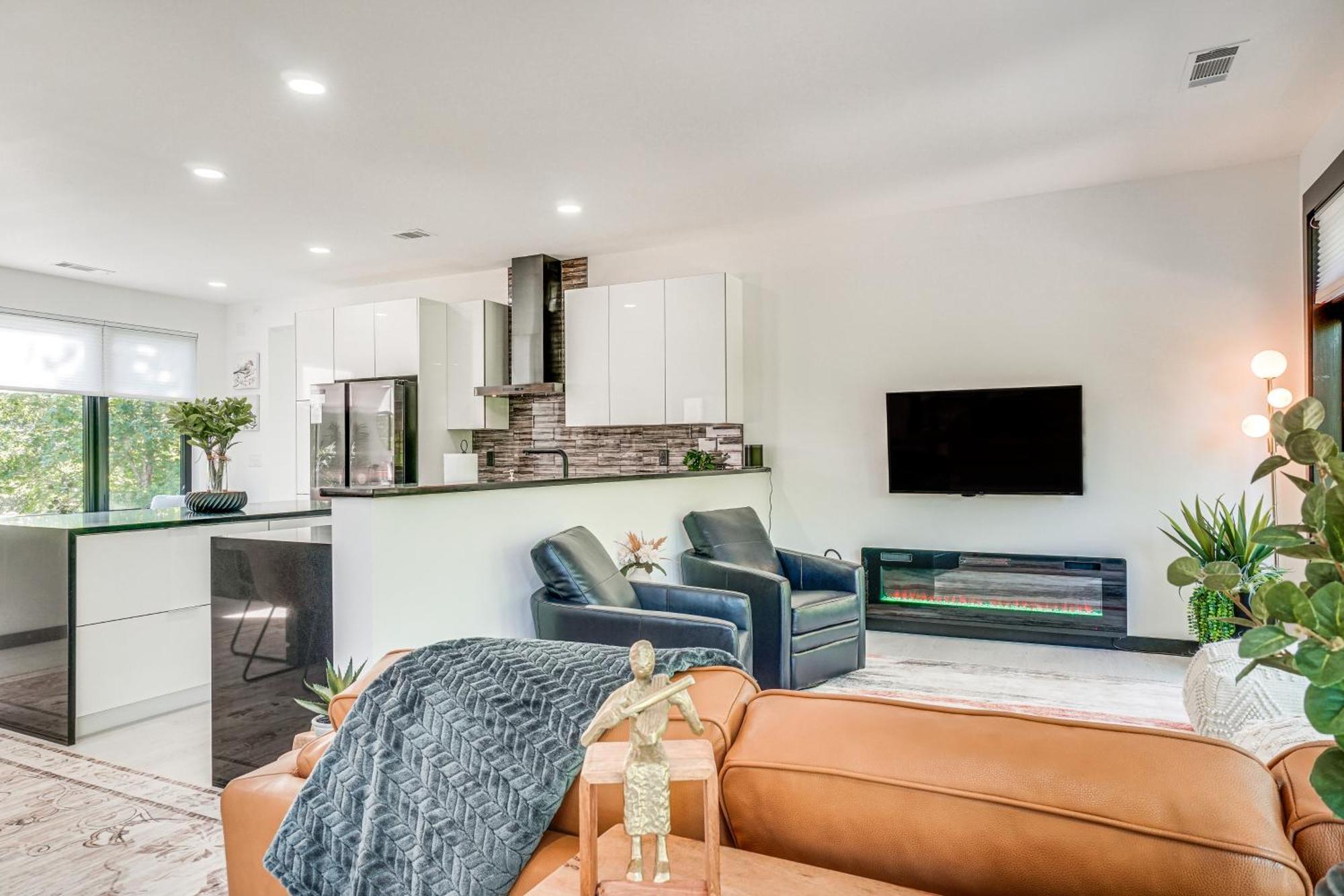 Luxury Modern Home On Golf Course With Game Room! Helen Luaran gambar