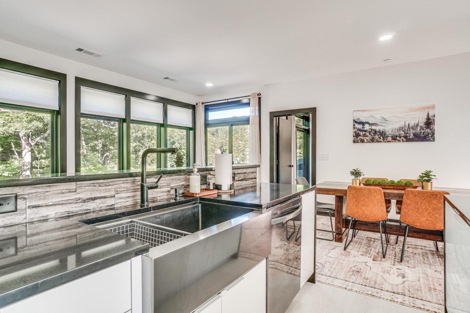 Luxury Modern Home On Golf Course With Game Room! Helen Luaran gambar